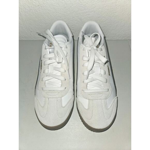 New Women's PUMA Club 5v5 Suede JR Sneaker White Black Gum Bottoms US Size 8 - Picture 9 of 10